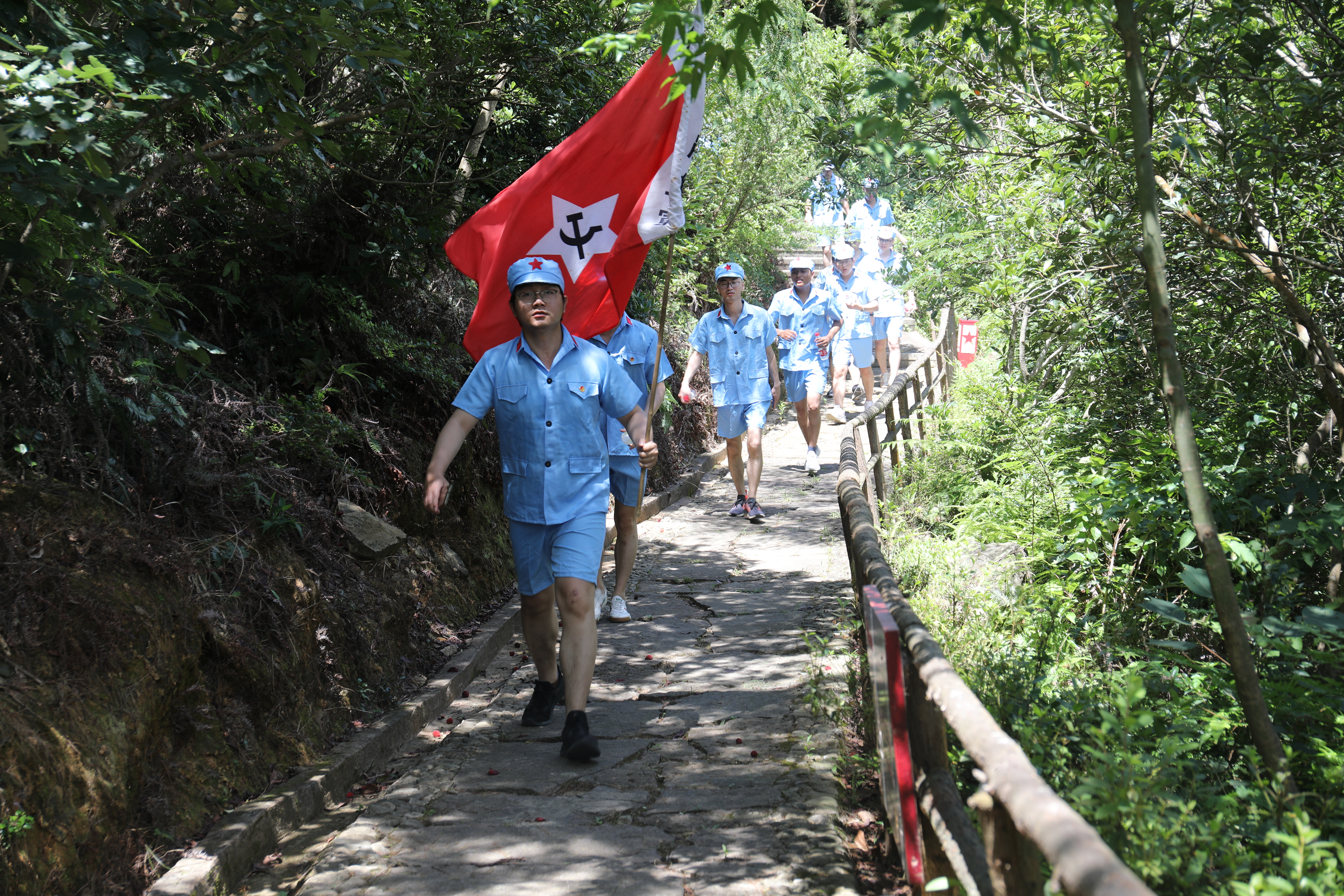 2PG试玩浙江乌沙山发电公司团委举办”沉浸式“红色主题团日实践活动.jpg